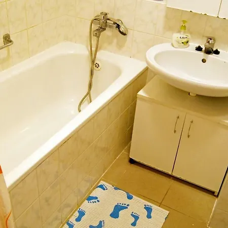 Vandrarhem Km House Cerny Most Prag