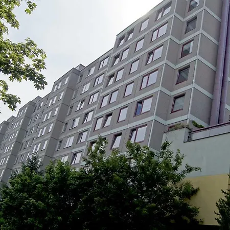 Km House Cerny Most Vandrarhem Prag