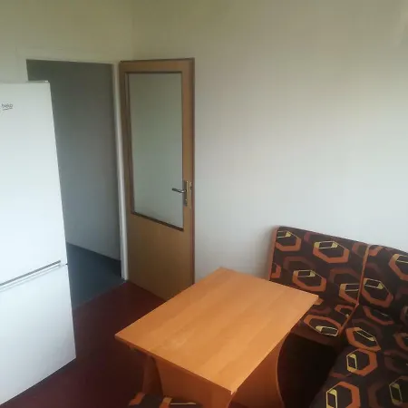 Km House Cerny Most Vandrarhem Prag