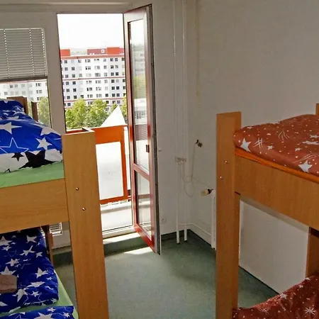 Km House Cerny Most Vandrarhem *