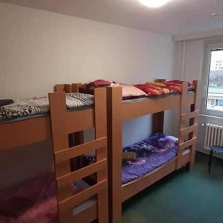Km House Cerny Most Vandrarhem