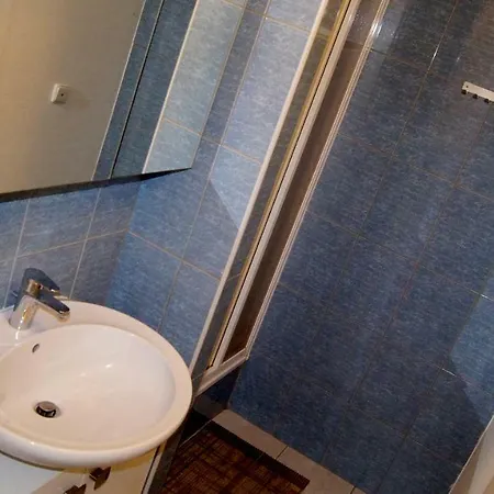 Km House Cerny Most Ostello