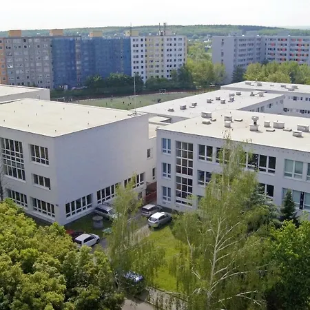 Km House Cerny Most *