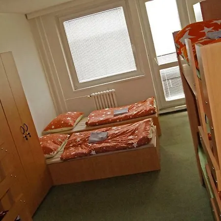 Km House Cerny Most Hostel *